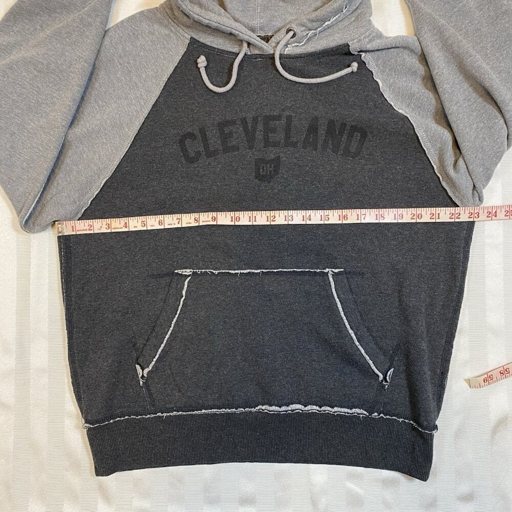j. america Vintage Cleveland Ohio Hoodie Sweatshirt Distressed Accents Sz Small - Picture 7 of 12